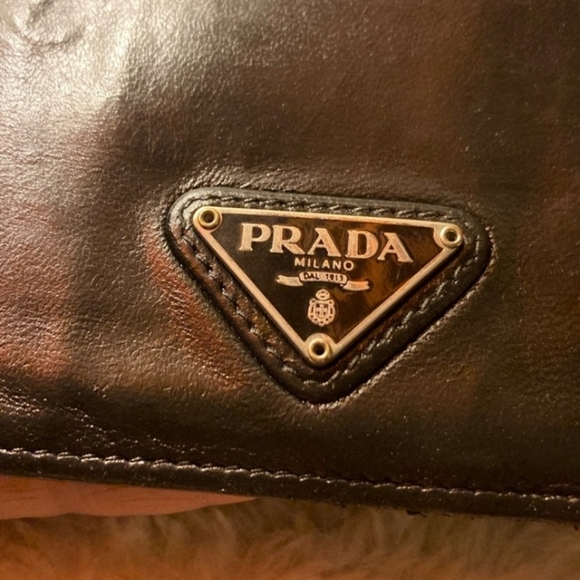 Prada Wallet with coin purse - Picture 1 of 14